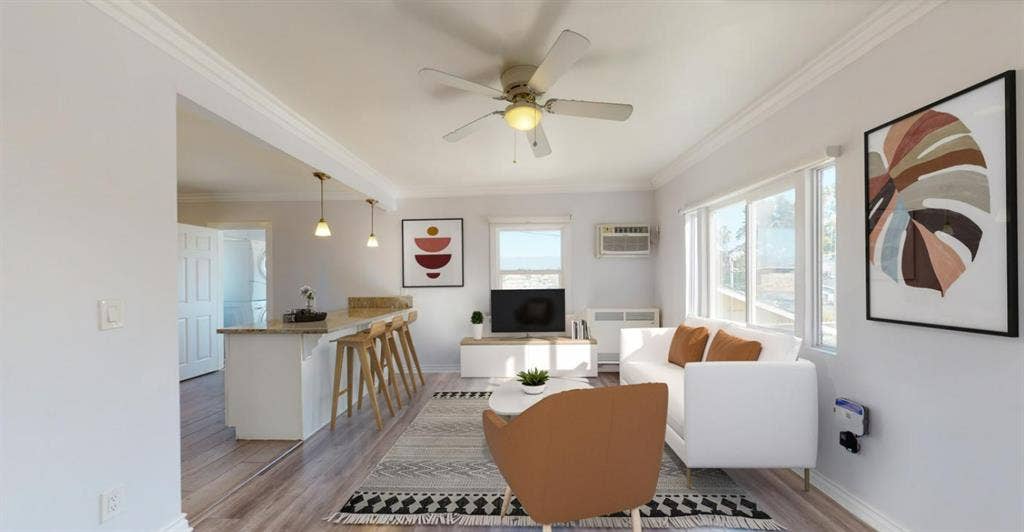 2 BR in Los Angeles