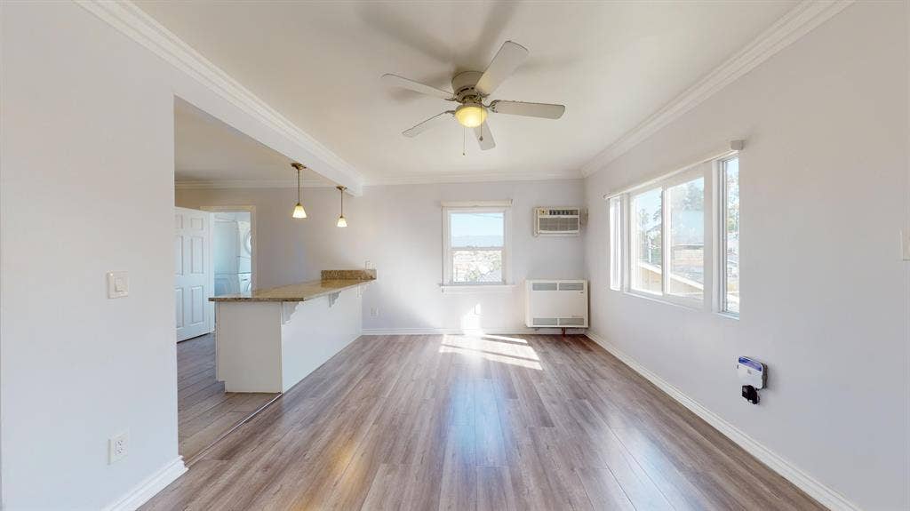 2 BR in Los Angeles