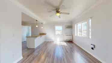 2 BR in Los Angeles