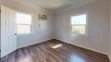 2 BR in Los Angeles