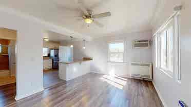 2 BR in Los Angeles