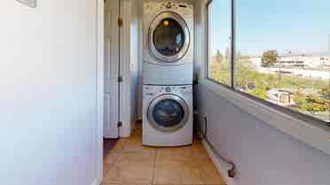 2 BR in Los Angeles