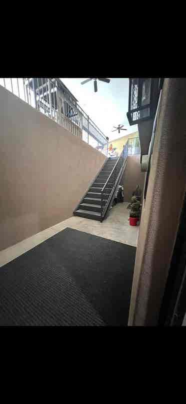 Furnished apt w/garage & utilities