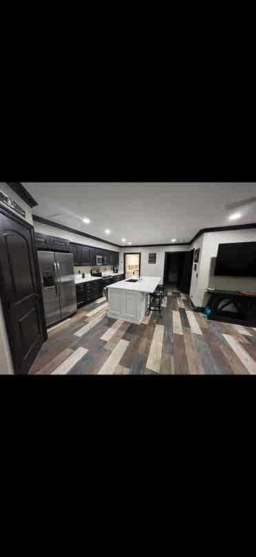 Furnished apt w/garage & utilities