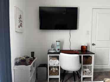Retro Furnished Room + Utilities