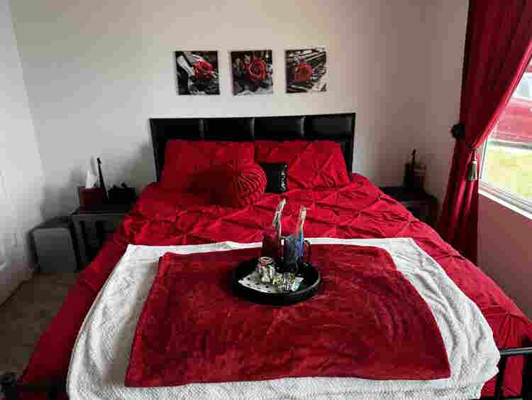 Modern Furnished Room + Utilities