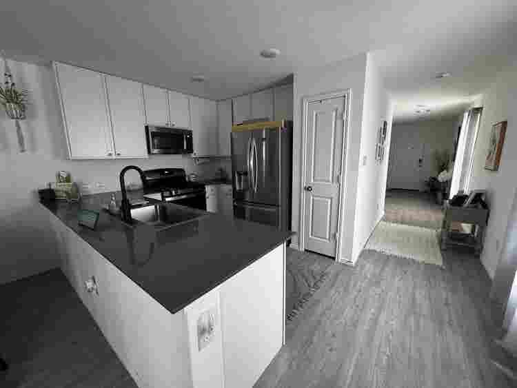 Modern Furnished Room + Utilities