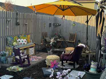 Retro Furnished Room + Utilities