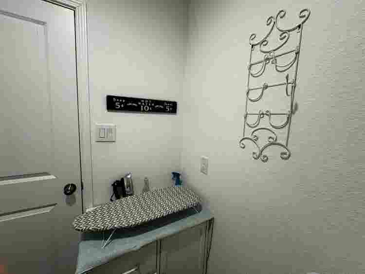 Modern Furnished Room + Utilities