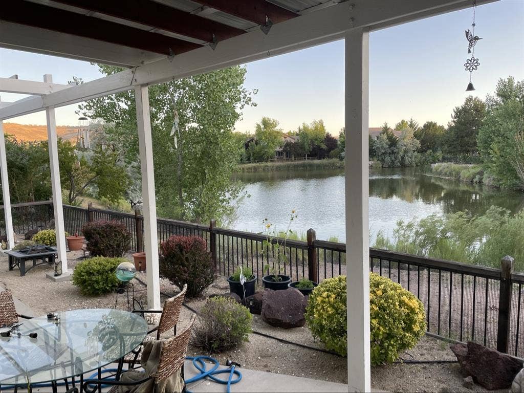 Lake House ~ Room for Rent.