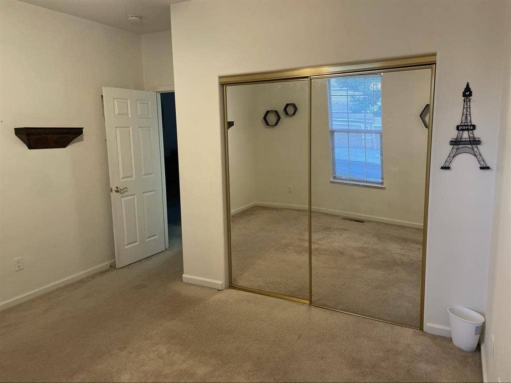 Lake House ~ Room for Rent.