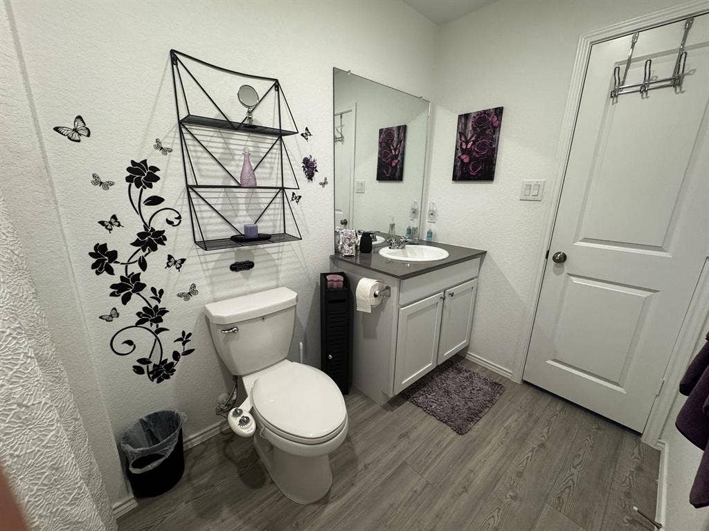 Modern Furnished Room + Utilities