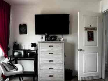 Modern Furnished Room + Utilities