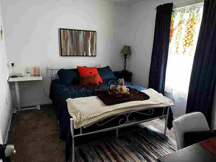 Retro Furnished Room + Utilities