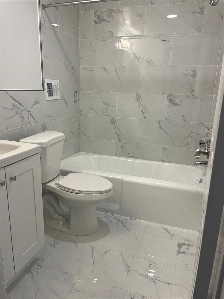 ✨Convenient Room in Midtown South✨