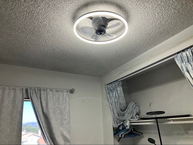 Room in Rosemead for rent.