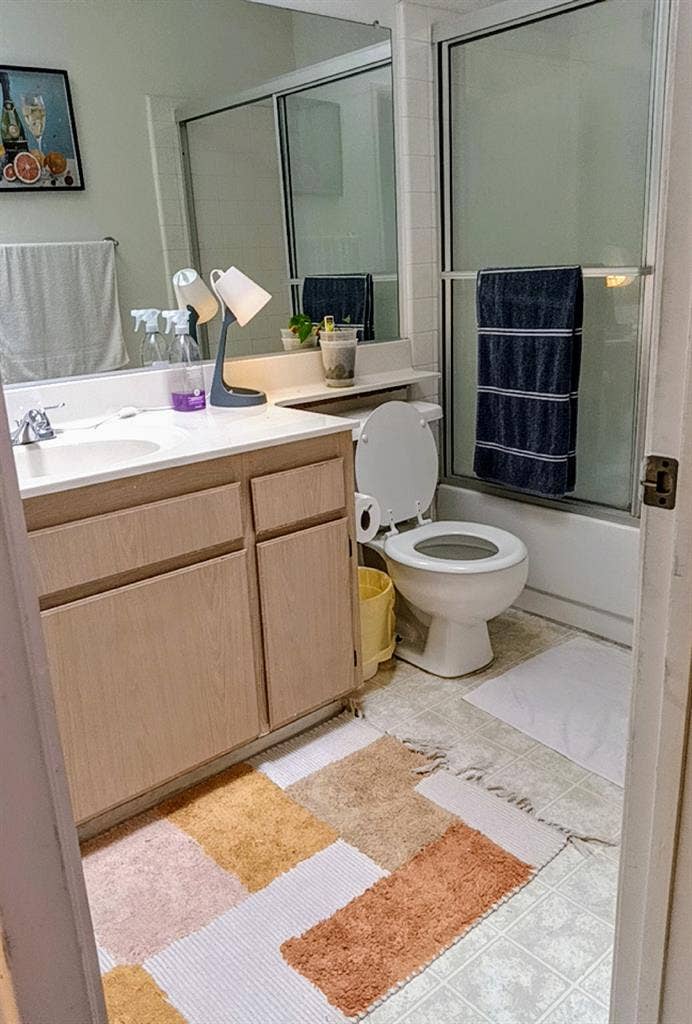Spacious Master rom w ownbath