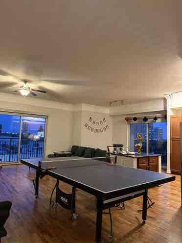 Looking for a Roomate