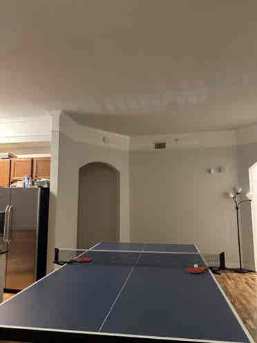 Looking for a Roomate