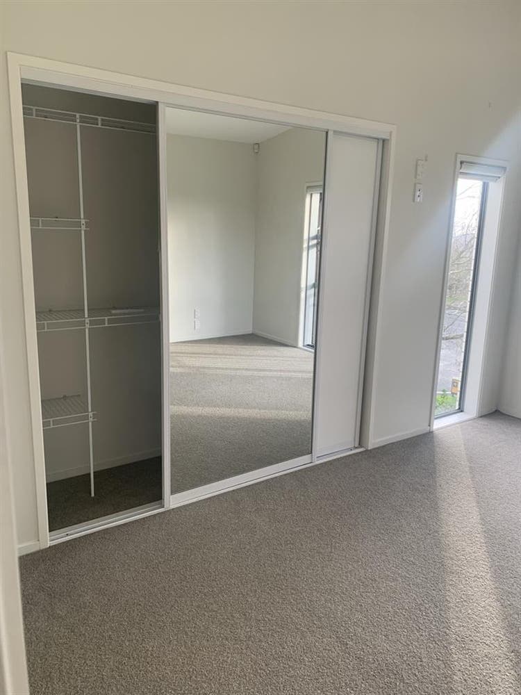 Large room + Ensuite-Hobsonville Pt