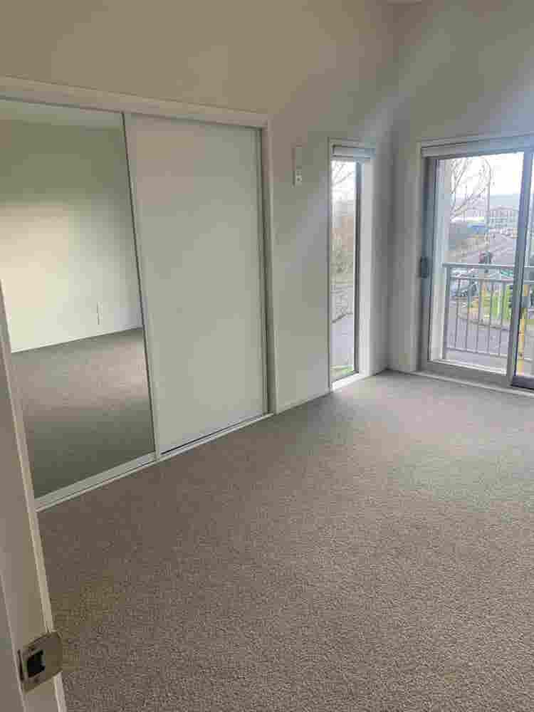 Large room + Ensuite-Hobsonville Pt