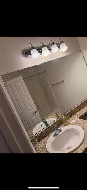 Room available Irvine.