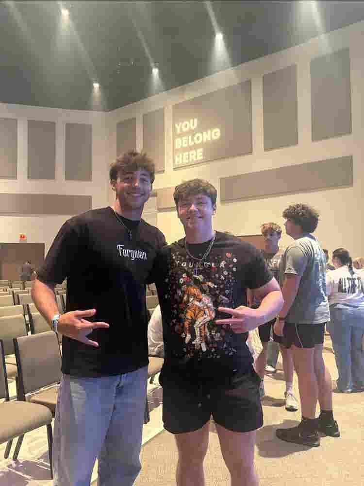Looking for third male roommate!