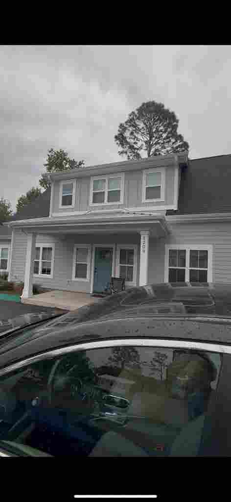 Looking for third male roommate!