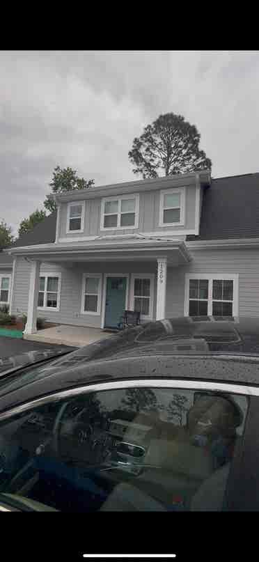 Looking for third male roommate!