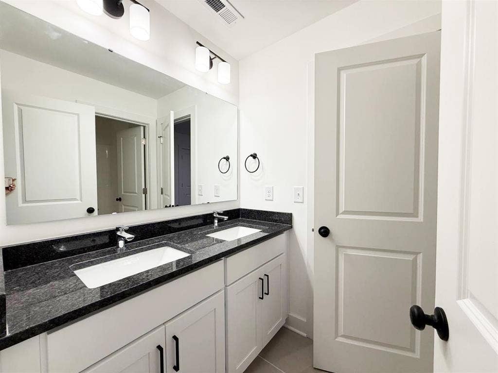 2 rooms for rent, new construction
