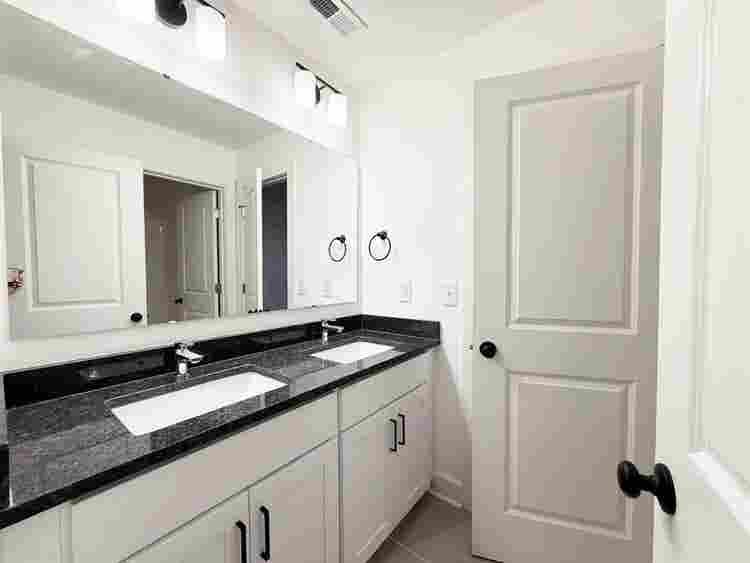 2 rooms for rent, new construction