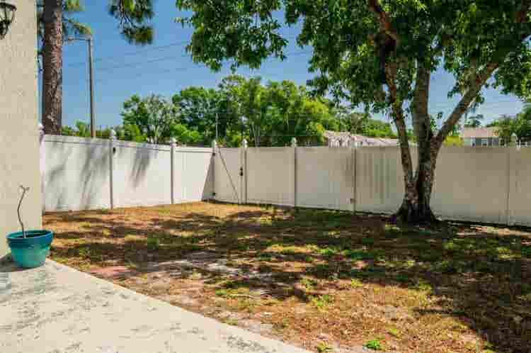 2 PRIVATE ROOMS AVAILABLE