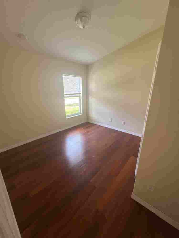 2 PRIVATE ROOMS AVAILABLE