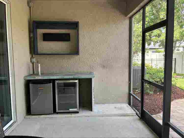 Beautiful Room for Rent in Waterset