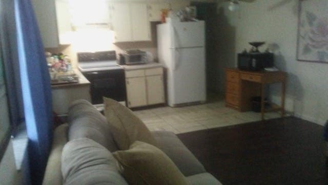 Budget Room Private Ent $Student