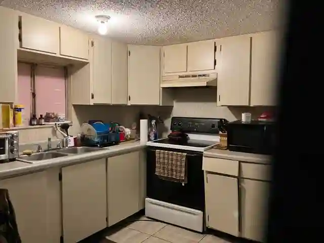 Budget Room Private Ent $Student