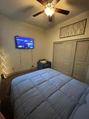 Luxury Room steps away from Stadium