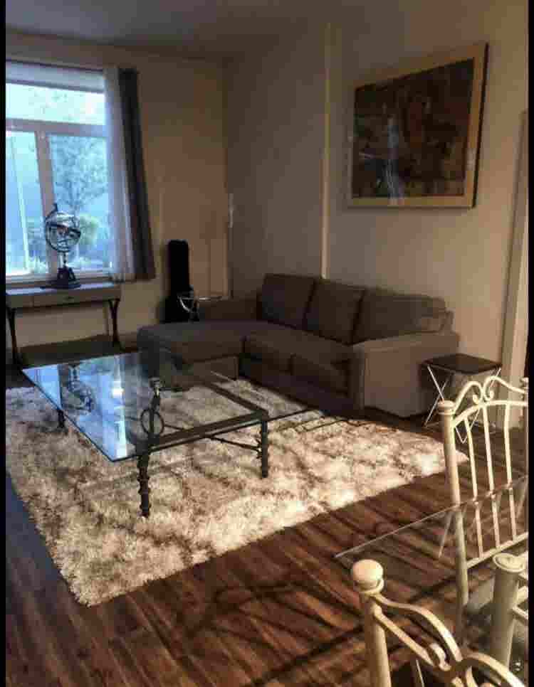 Luxury Room steps away from Stadium