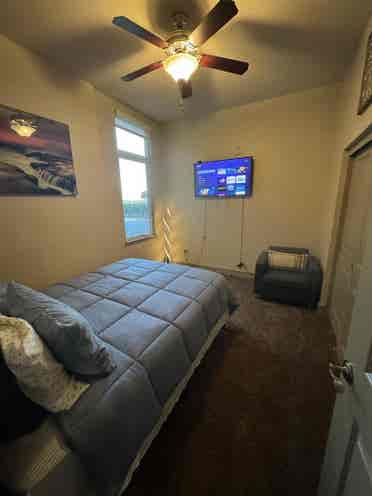 Luxury Room steps away from Stadium