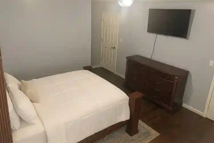🏡 Furnished Rooms for Rent - 4 Br