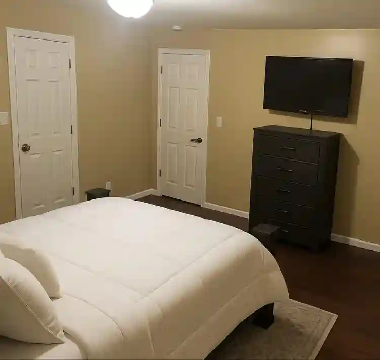 🏡 Furnished Rooms for Rent - 4 Br