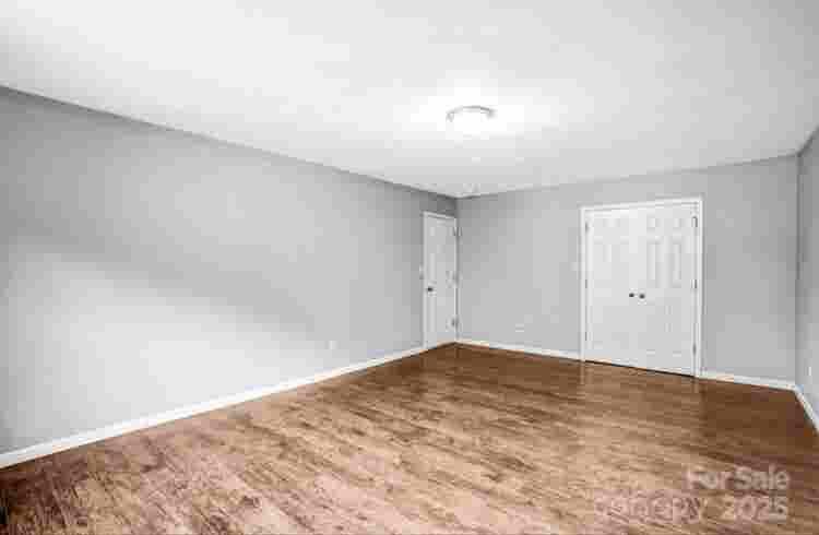 4 Bedrooms Available - Charlotte NC