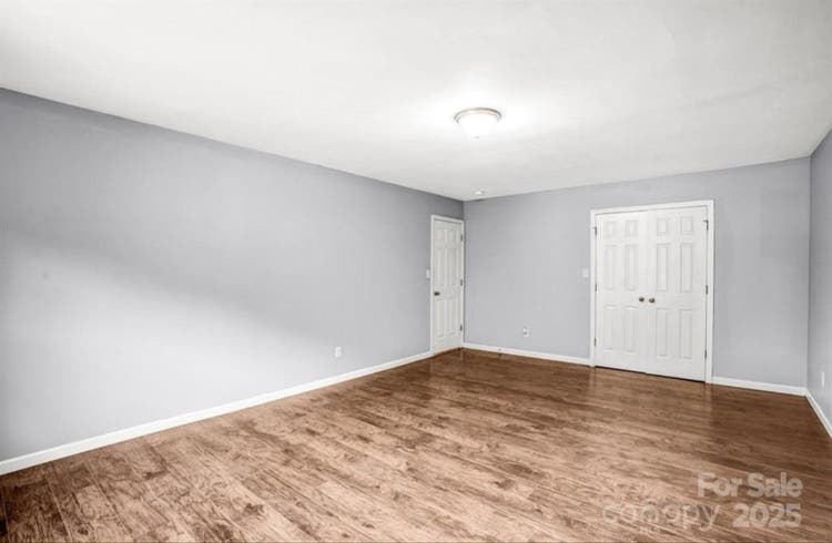 4 Bedrooms Available - Charlotte NC