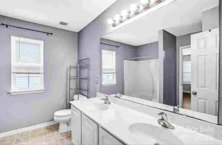 4 Bedrooms Available - Charlotte NC
