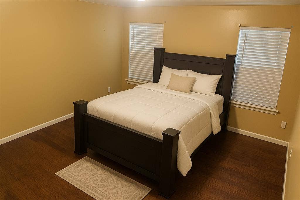 🏡 Furnished Rooms for Rent - 4 Br