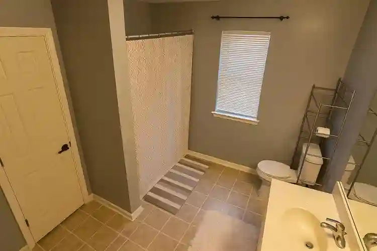 🏡 Furnished Rooms for Rent - 4 Br