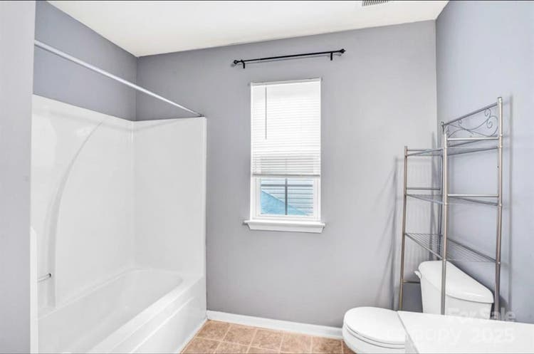 4 Bedrooms Available - Charlotte NC