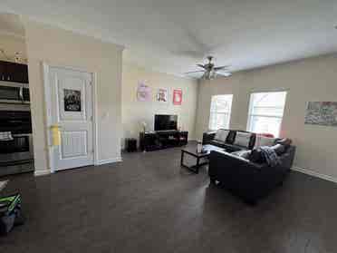 2 Rooms in Athens Ridge