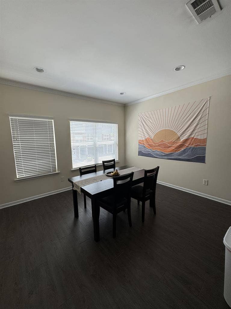 2 Rooms in Athens Ridge
