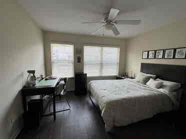 2 Rooms in Athens Ridge